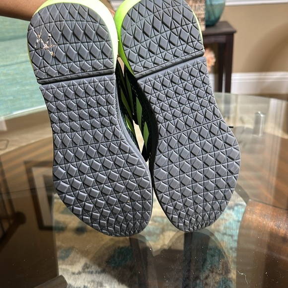 Adidas 4DFWD Pulse Shoes in neon green and black Size 7 men 8.5‎ women - Picture 11 of 14